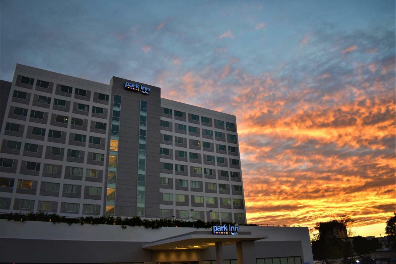 Park Inn By Radisson Iloilo Exterior foto